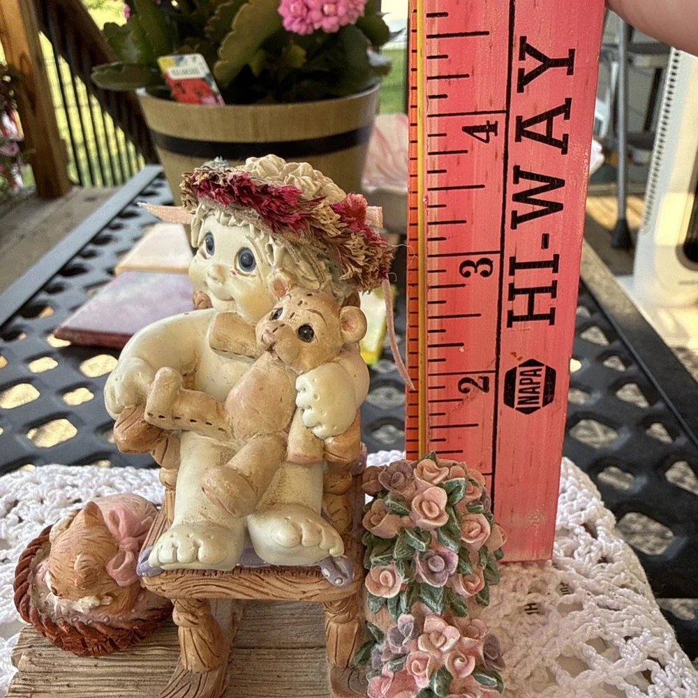 Dreamsicles Love Makes A Home Angel Cherub Teddy Bear and Me Kitten Flowers 2000